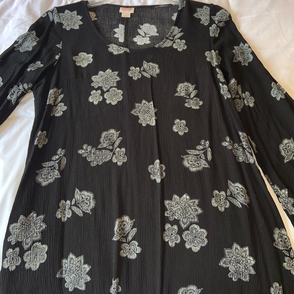 Bell sleeve dress